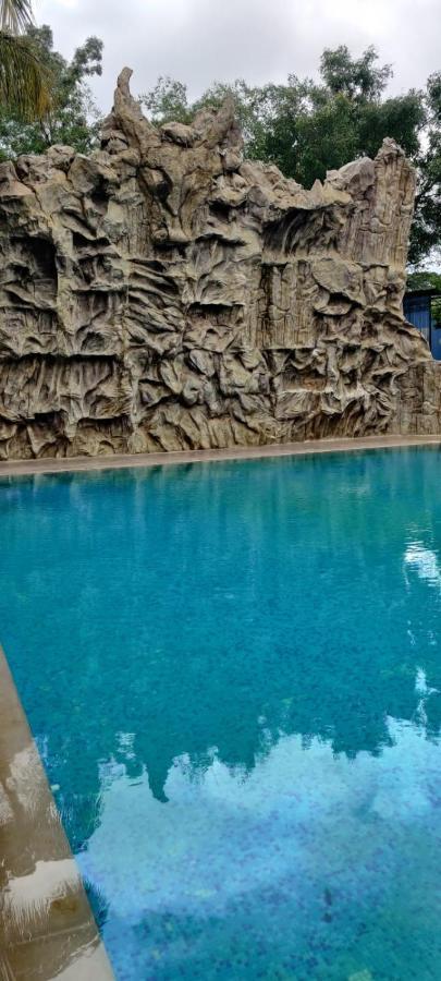 The Garden Asia Resort Bangalore Exteriör bild